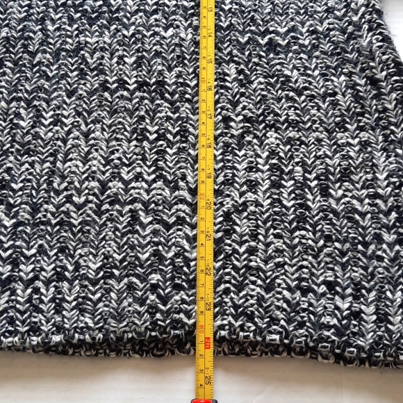 York & Hudson by Shantex Oversized Turtle neck Sweater.  While & Black, Small - Picture 9 of 10